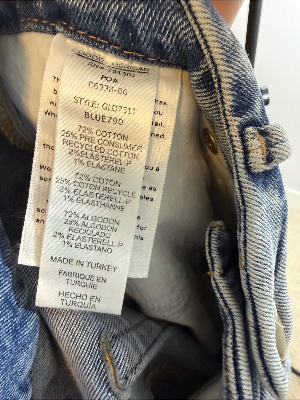 GOOD AMERICAN | Good Legs Icon Crop Distressed Straight Blue Jeans Size 6/28 - Picture 4 of 5